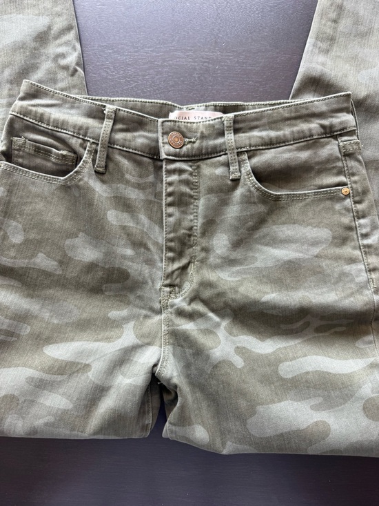 Sanctuary Denim - Women’s Social Standard by Sanctuary skinny Olive Camo Jeans, size 4/27.